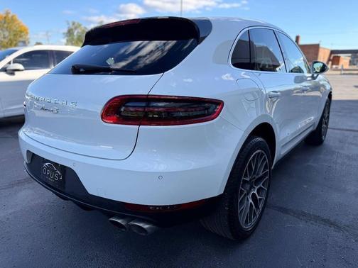 2016 Porsche Macan S