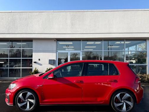 2018 Volkswagen Golf GTI 2.0T S 4-Door