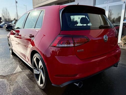 2018 Volkswagen Golf GTI 2.0T S 4-Door