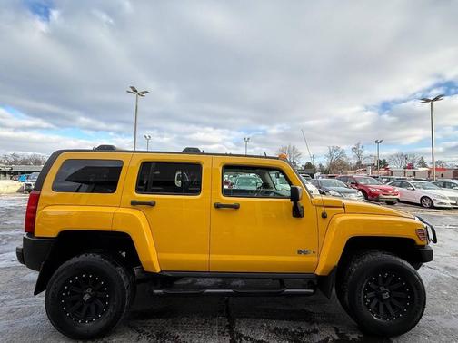 2006 Hummer H3 Base