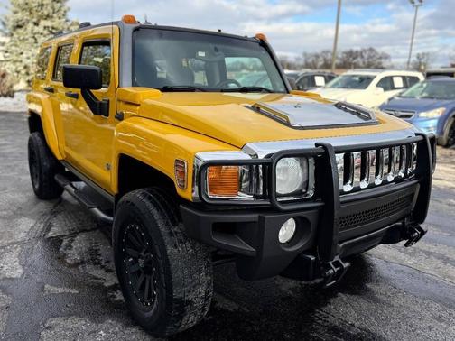 2006 Hummer H3 Base