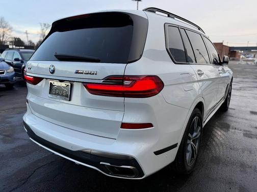 2020 BMW X7 M50i