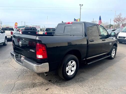 2022 RAM 1500 Classic SLT