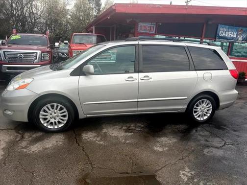 2009 Toyota Sienna XLE
