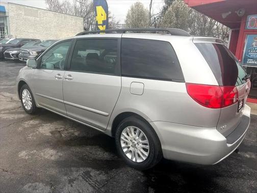 2009 Toyota Sienna XLE