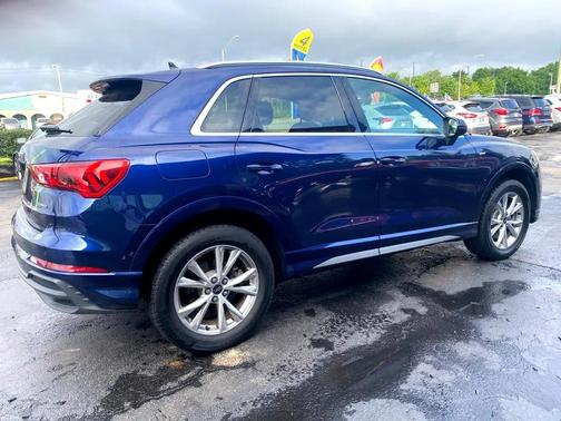2022 Audi Q3 45 S line Premium