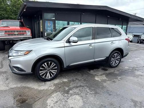 2020 Mitsubishi Outlander SE