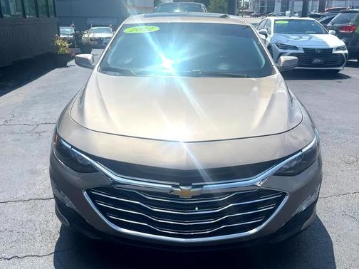 2022 Chevrolet Malibu FWD LT