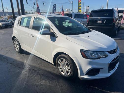 2020 Chevrolet Sonic FWD Hatchback 1FL 5-Door