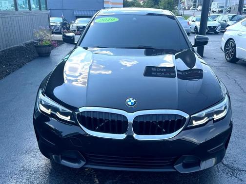 2019 BMW 330 330i Sedan