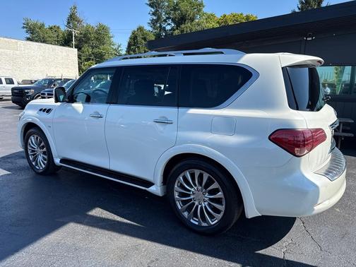 2016 INFINITI QX80 Base