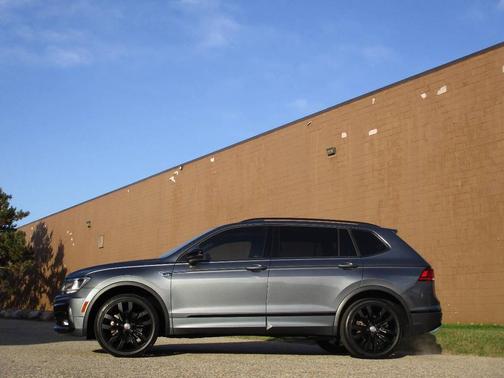 2021 Volkswagen Tiguan 2.0T SE R-Line Black