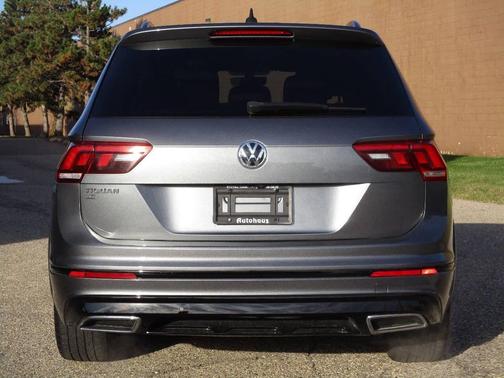 2021 Volkswagen Tiguan 2.0T SE R-Line Black