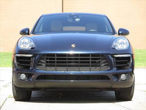 2018 Porsche Macan Base