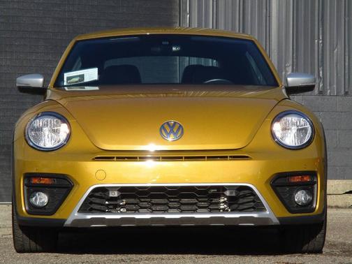 2016 Volkswagen Beetle 1.8T Dune