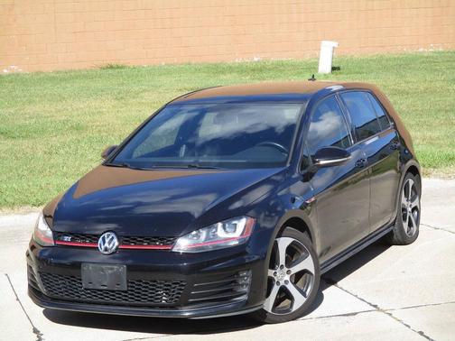 2015 Volkswagen Golf GTI 2.0T SE 4-Door