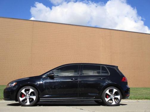 2015 Volkswagen Golf GTI 2.0T SE 4-Door