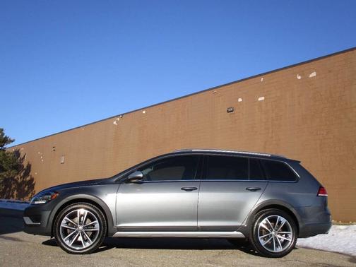 2019 Volkswagen Golf Alltrack TSI S