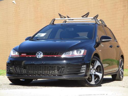 2017 Volkswagen Golf GTI 2.0T SE 4-Door