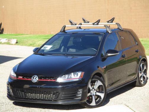 2017 Volkswagen Golf GTI 2.0T SE 4-Door