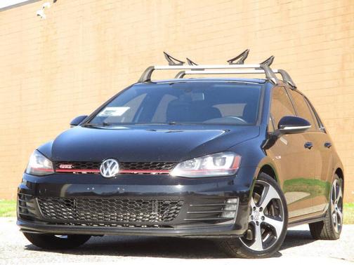 2017 Volkswagen Golf GTI 2.0T SE 4-Door