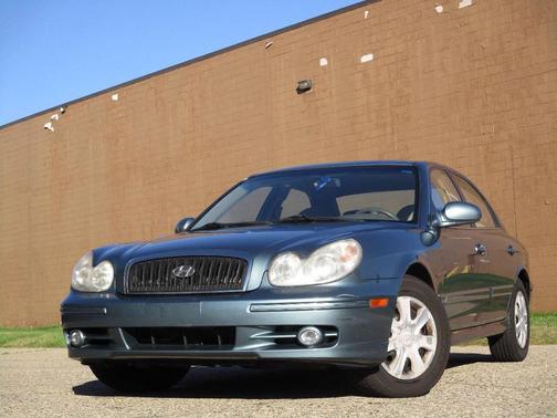 2004 Hyundai SONATA Base
