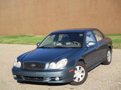 2004 Hyundai SONATA Base