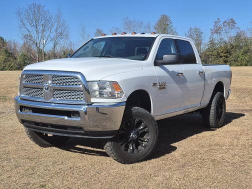 2018 RAM 2500 SLT Crew Cab 4x4 6'4' Box
