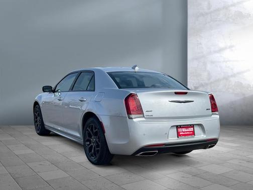 2022 Chrysler 300 Touring
