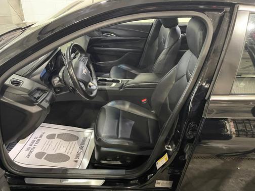 2023 Cadillac CT4 Premium Luxury