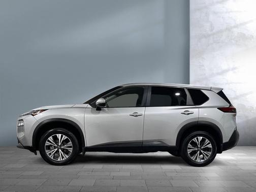 Brilliant Silver Metallic 2022 Nissan Rogue SV