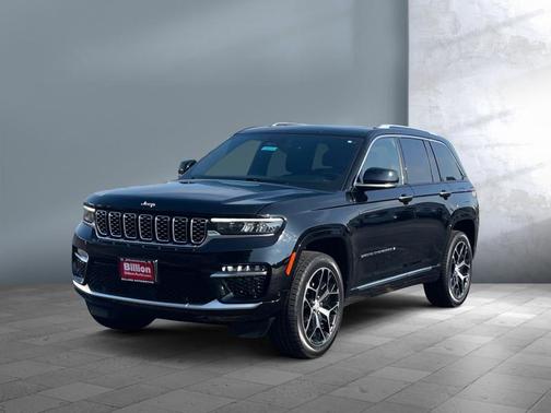 2022 Jeep Grand Cherokee Summit