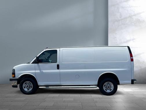 2023 GMC Savana 2500 Work Van