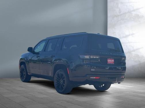 Diamond Black Crystal Pearlcoat 2024 Jeep Grand Wagoneer Series II 4x4