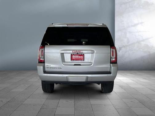 2017 GMC Yukon XL SLT
