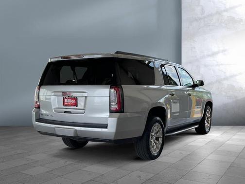 2017 GMC Yukon XL SLT