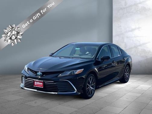 2023 Toyota Camry Hybrid XLE