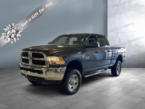 2018 RAM 2500 Tradesman Crew Cab 4x4 6'4' Box