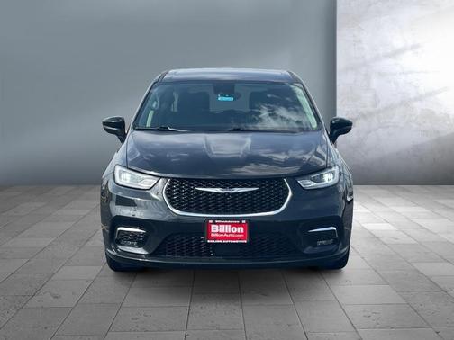 2023 Chrysler Pacifica Touring-L