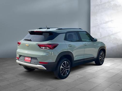 Cacti Green 2026 Chevrolet Trailblazer LT