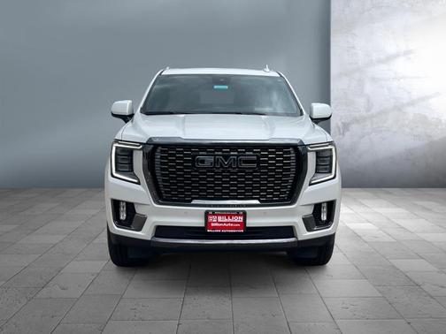White Frost Tricoat 2024 GMC Yukon XL Denali Ultimate