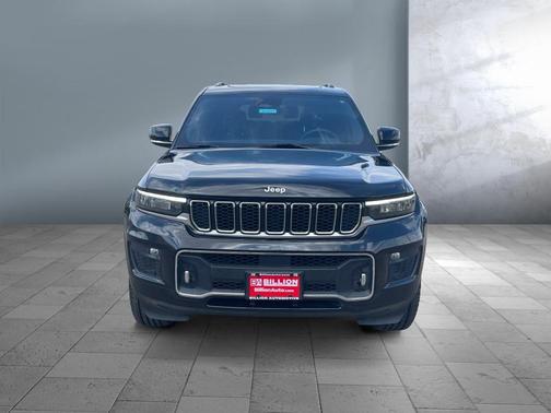 Diamond Black Crystal Pearlcoat 2024 Jeep Grand Cherokee L Overland