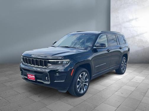 Diamond Black Crystal Pearlcoat 2024 Jeep Grand Cherokee L Overland