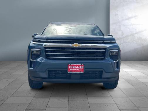 Lakeshore Blue Metallic 2026 Chevrolet Traverse LT
