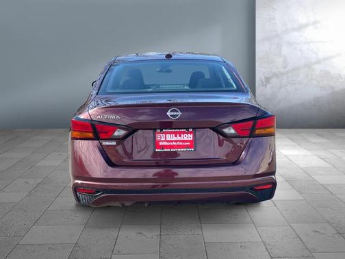 2025 Nissan Altima SV FWD