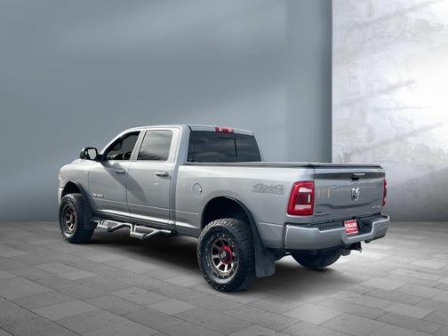 2021 RAM 2500 Big Horn Crew Cab 4x4 6'4' Box