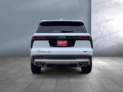 Polar White Tricoat 2026 Chevrolet Traverse AWD Z71