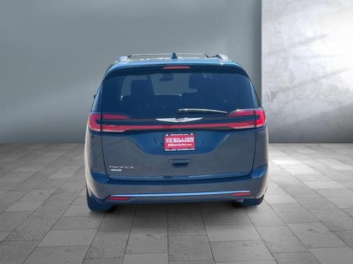 Fathom Blue Pearlcoat 2022 Chrysler Pacifica Touring L