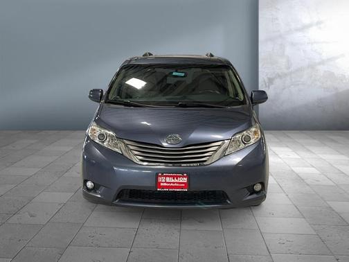2017 Toyota Sienna XLE