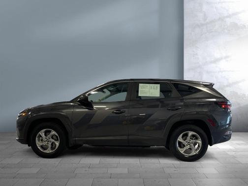 2023 Hyundai TUCSON SE